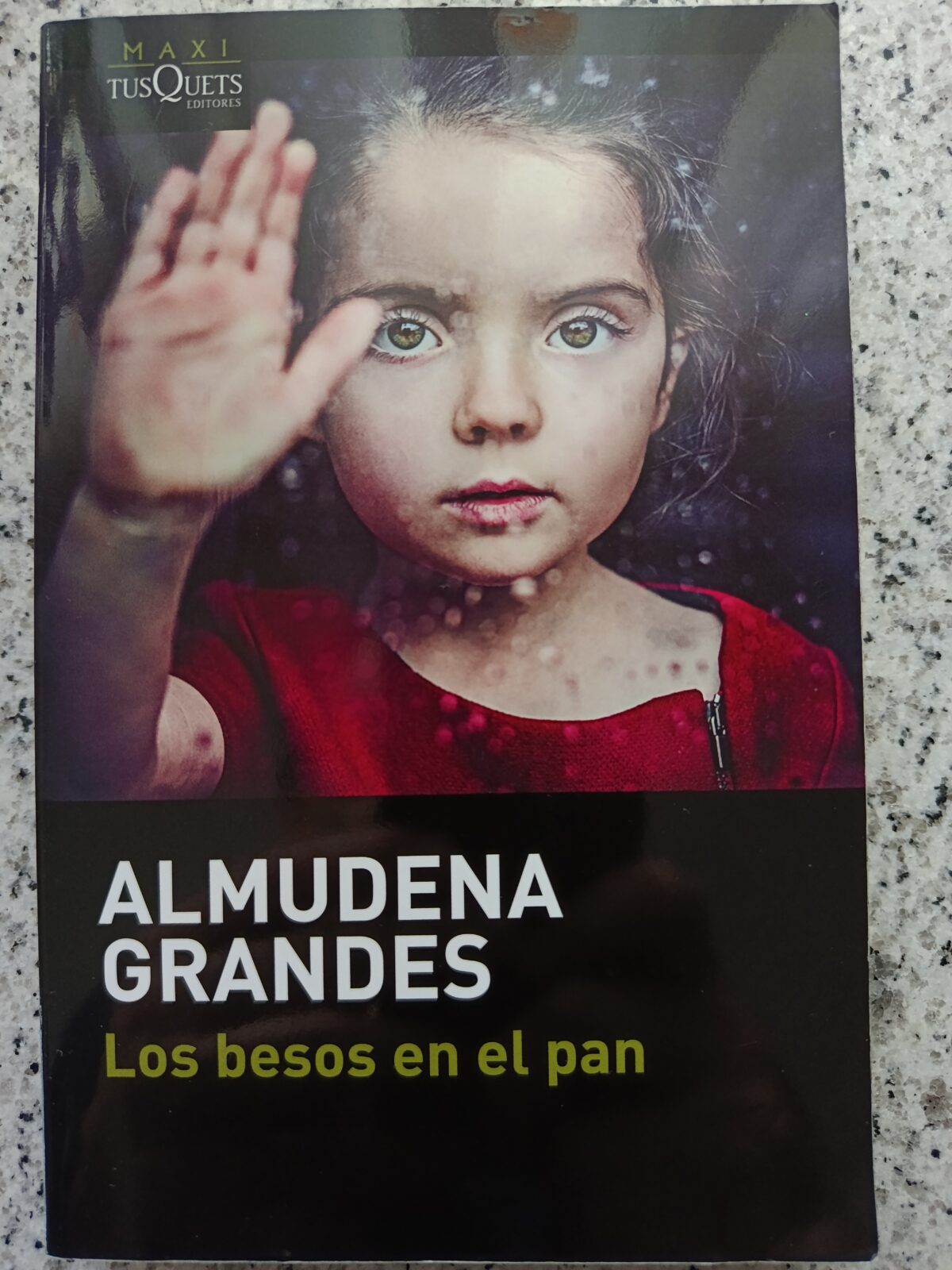 Los besos en el pan
